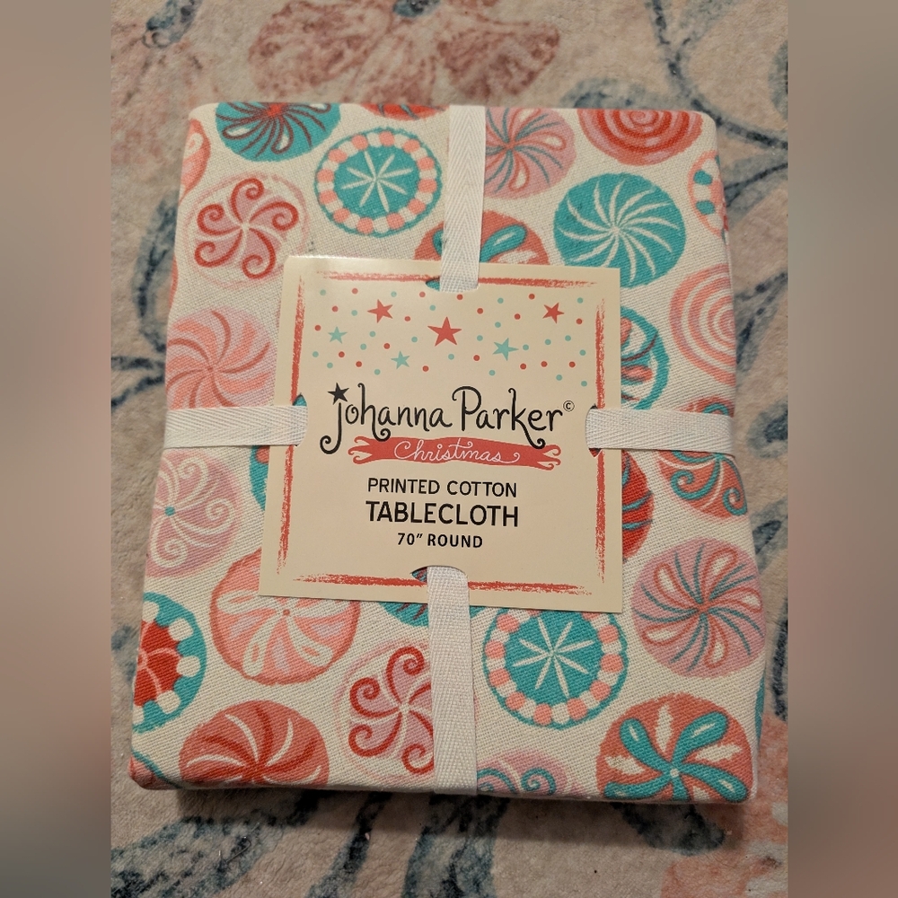 Johanna Parker‎ Christmas Tablecloth
